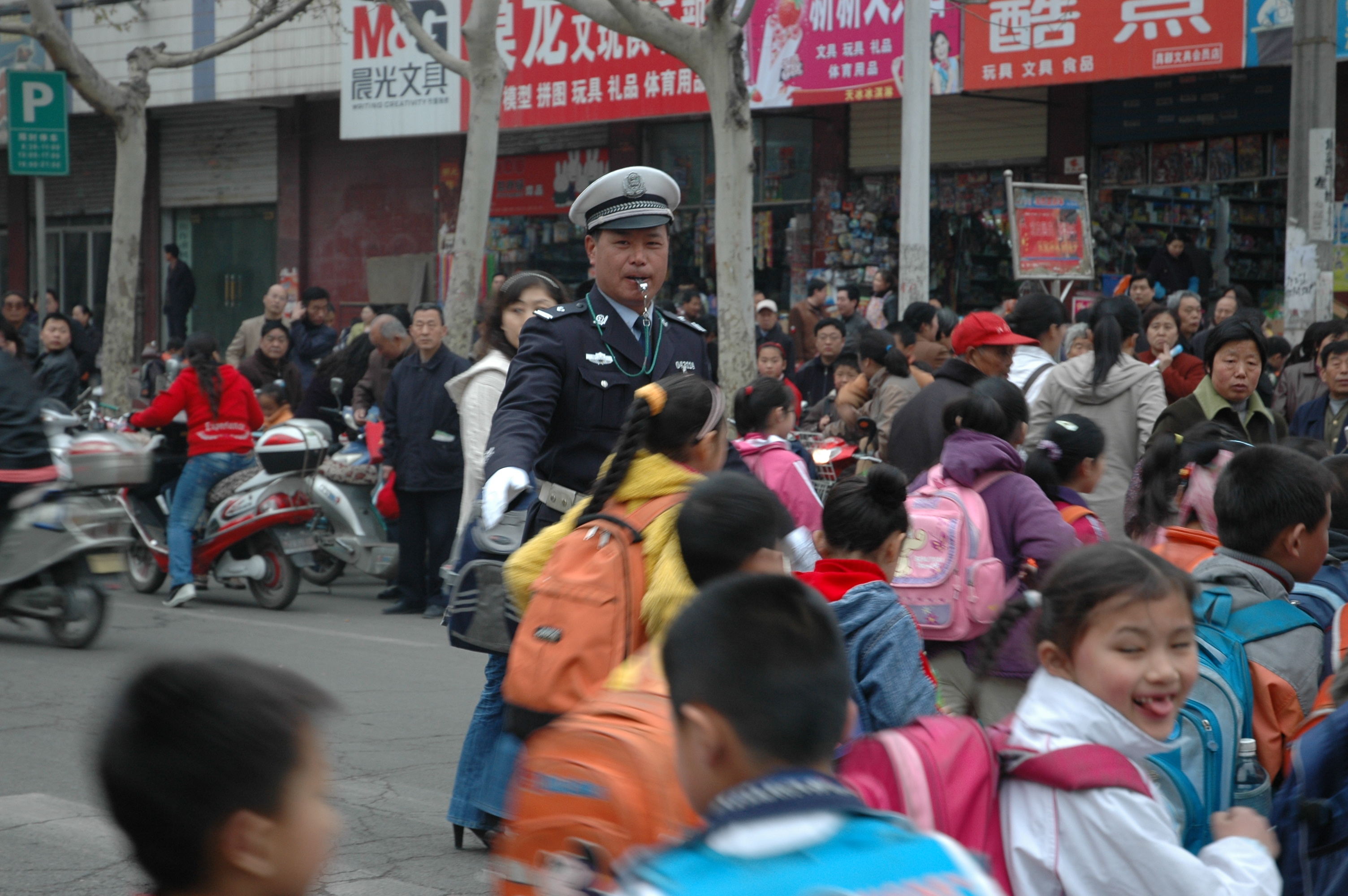 教育整顿反面典型,教育整顿英模事迹