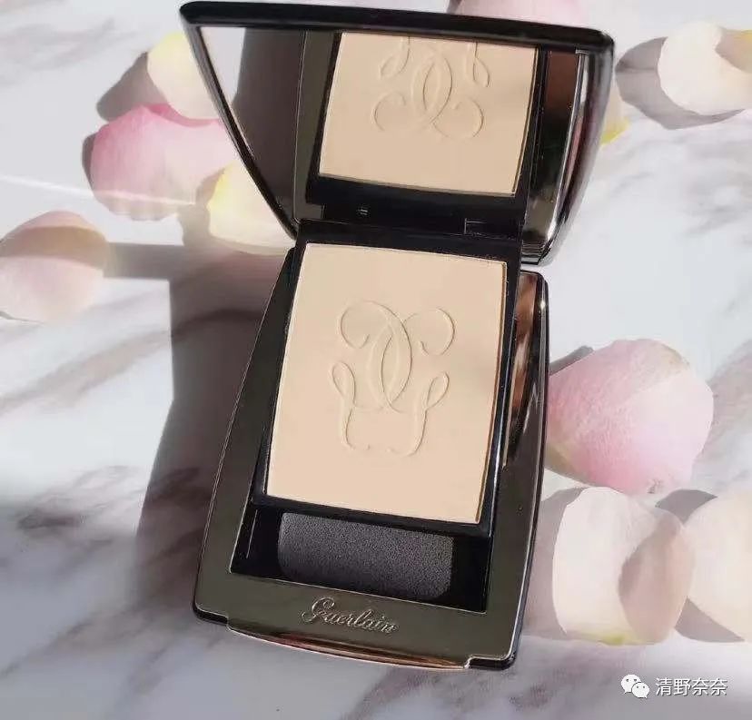 推荐一款平民好用的粉饼,给推荐一款特别细腻不干的粉饼