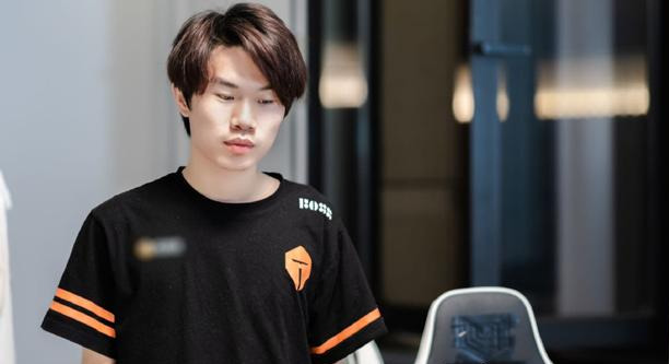 迷神领衔滔搏入驻斗鱼，*情纵**和杀手碰面，上演韩信李白大战？