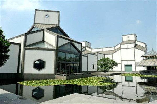 苏州的景点灵岩山开放了吗,苏州2022年灵岩山春节开放时间