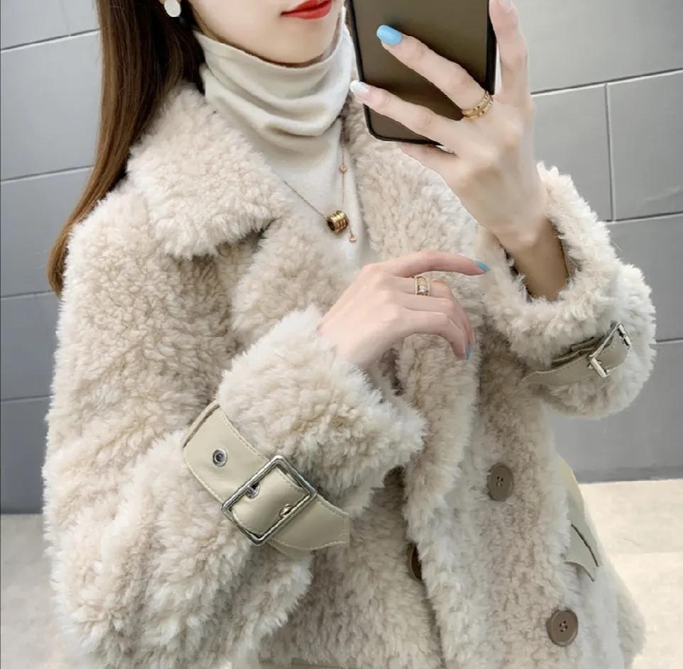 仿皮草外套物美价廉、美丽大方、时髦上档次