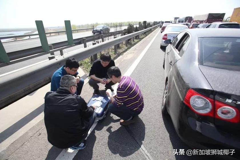 新马大堵车,新马关口堵车