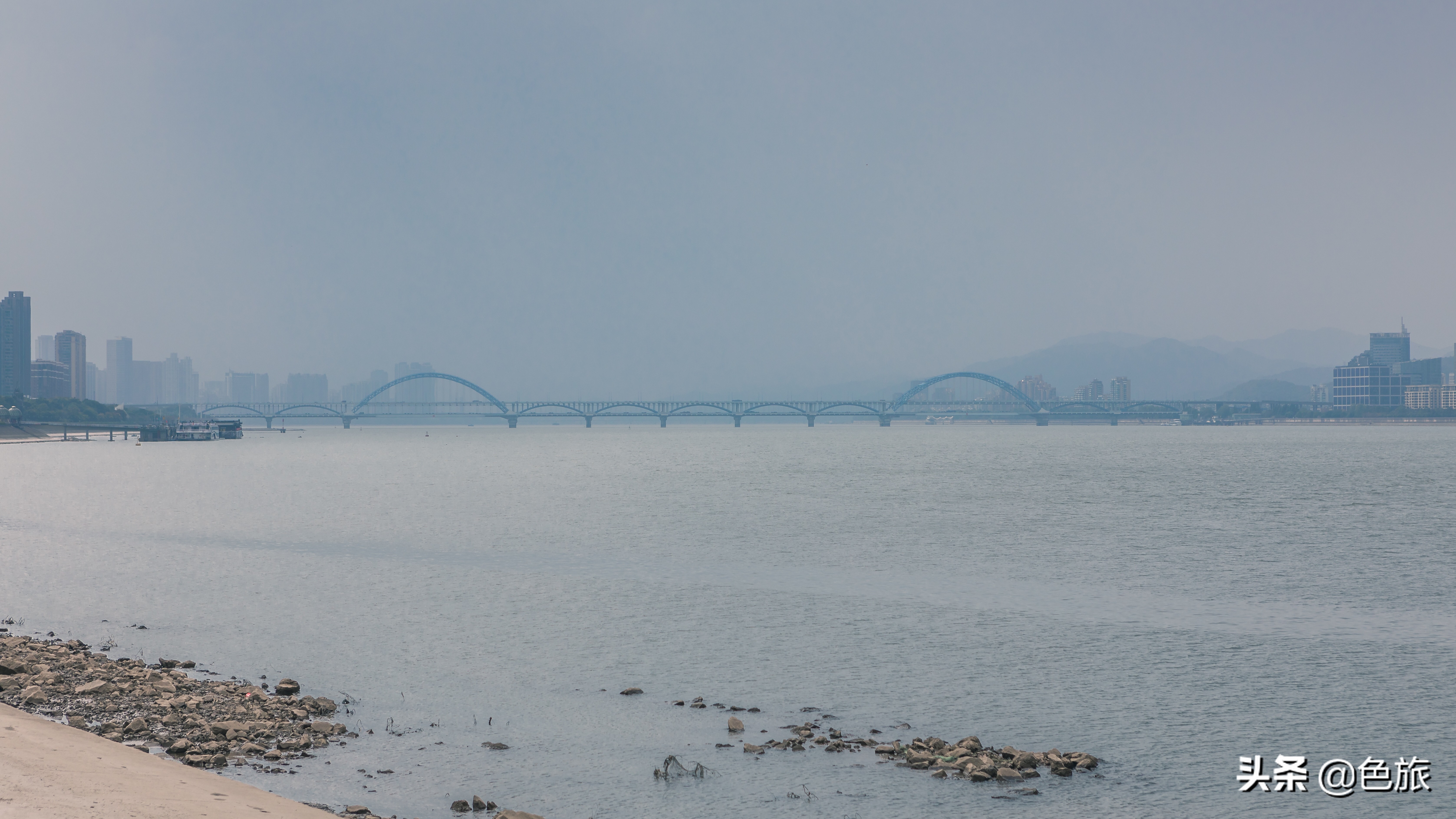 杭州花海网红打卡,杭州粉黛花海打卡地