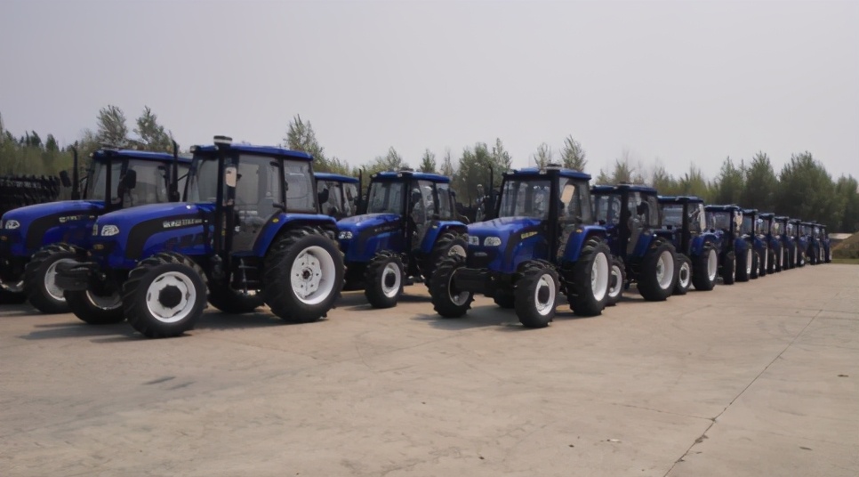 拖拉机使用方法和注意事项,农用拖拉机注意事项