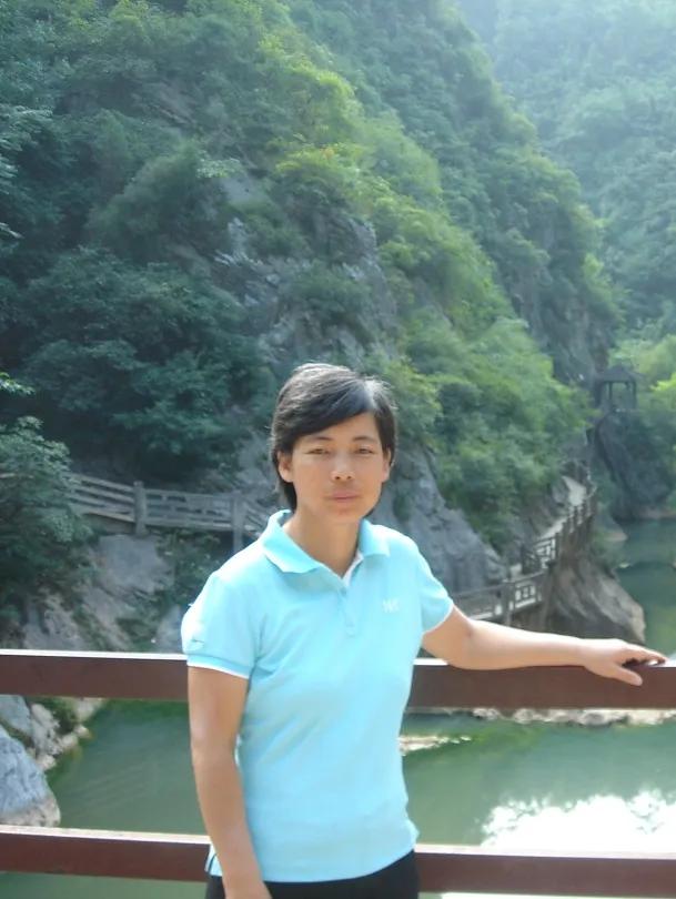 鍗椾含榧撴ゼ浜屽崄涔濅腑鑷磋繙涓,鍗椾含榧撴ゼ浜屽崄涔濅腑鑷磋繙鍒濅腑