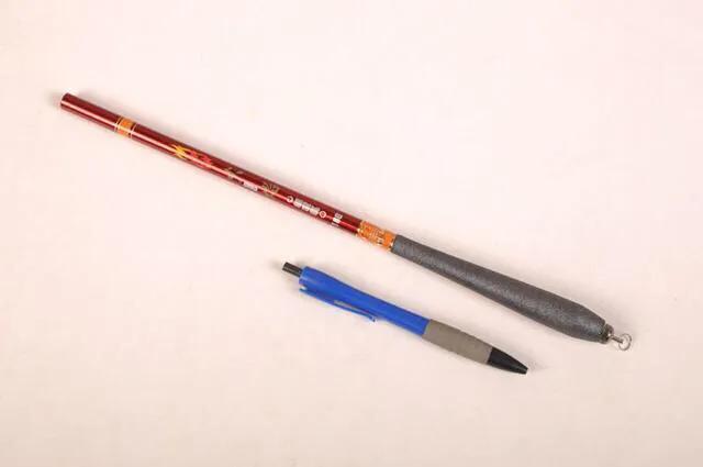 选鱼竿是看钓重还是看鱼竿的重量,钓鱼大师说鱼竿重量重好还是轻好