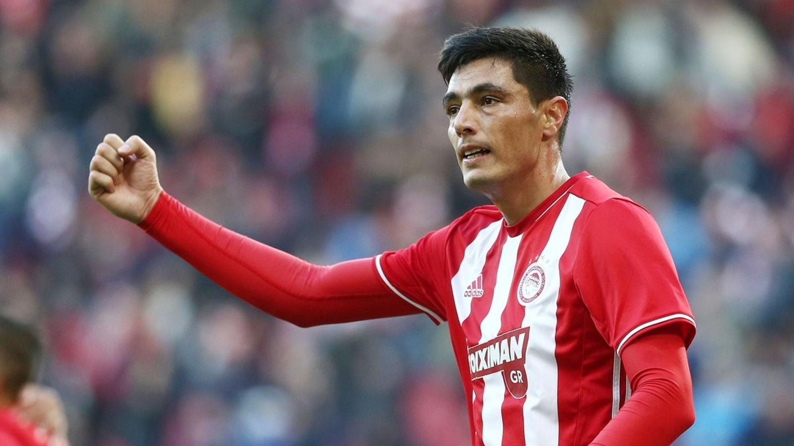 小罗巴拉圭踢球,小罗巴拉圭夺冠之路