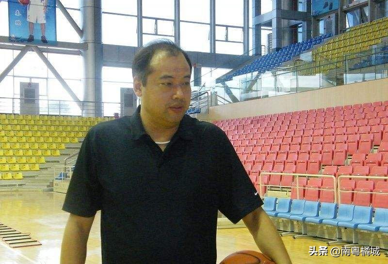 广东宏远历届男篮名单,广东宏远男篮今年CBA表现好吗