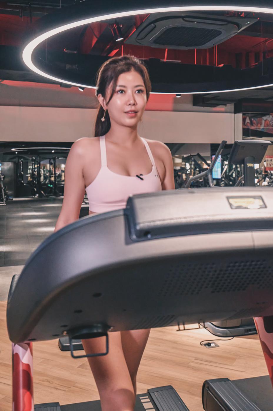 放弃空姐铁饭碗，英超女神王昊玥的逐梦之路