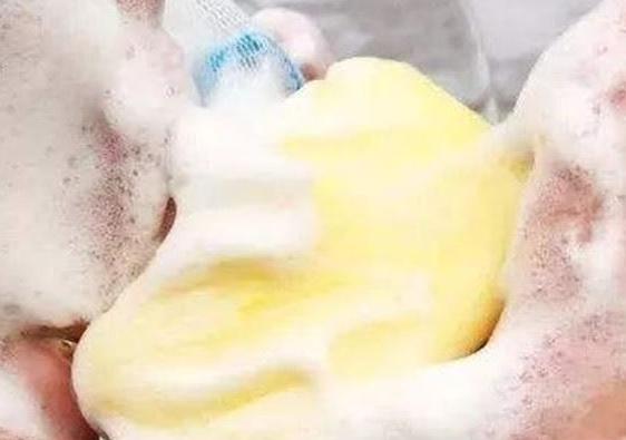 冬季皮肤干燥发痒用硫磺皂可以吗,上海硫磺皂洗皮肤有什么功效