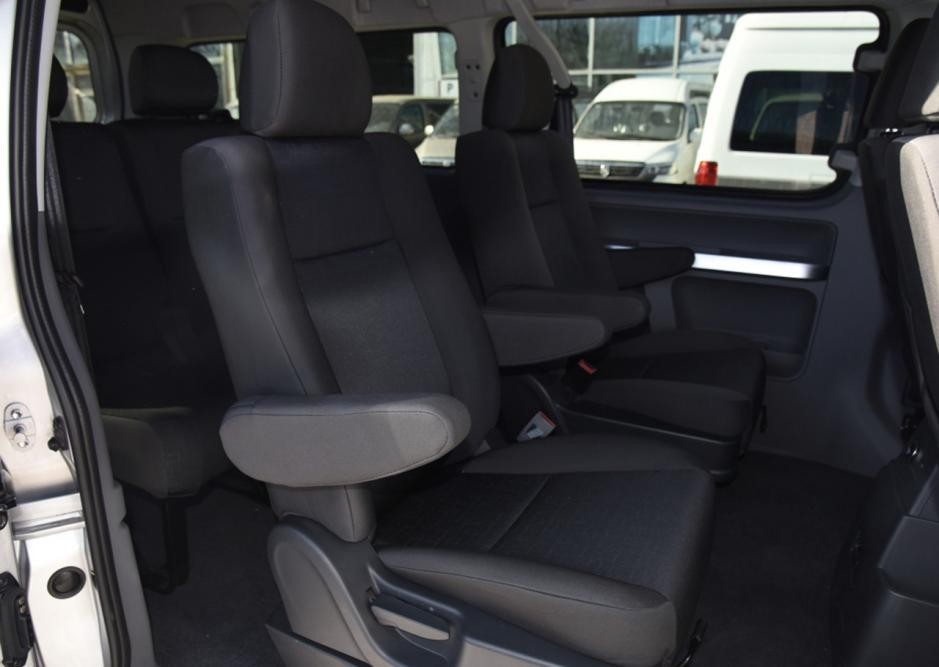 6座车10万以下的车,6座金杯海狮