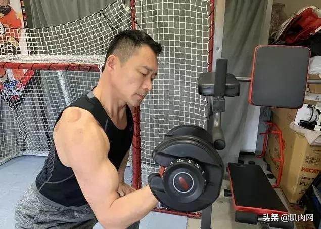 丁海峰为了演武松天天练肌肉,52岁丁海峰再演武松视频