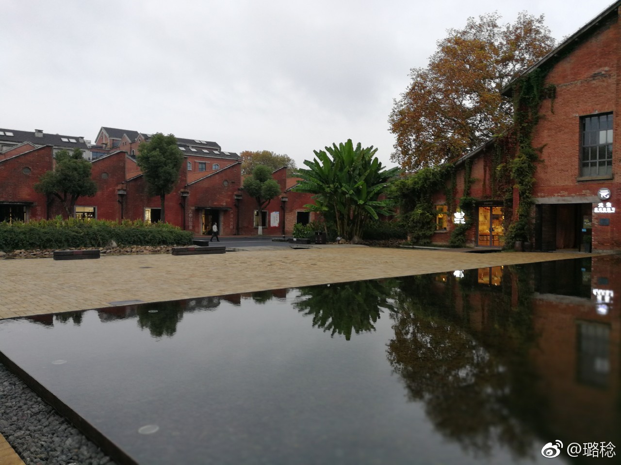 江西景德镇陶溪川陶瓷文化创意园,景德镇陶溪川文创街区夜景美篇