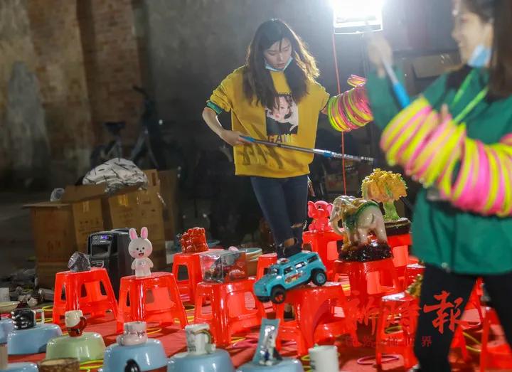 济南姐妹地摊套圈,济南姐妹夜市摆摊