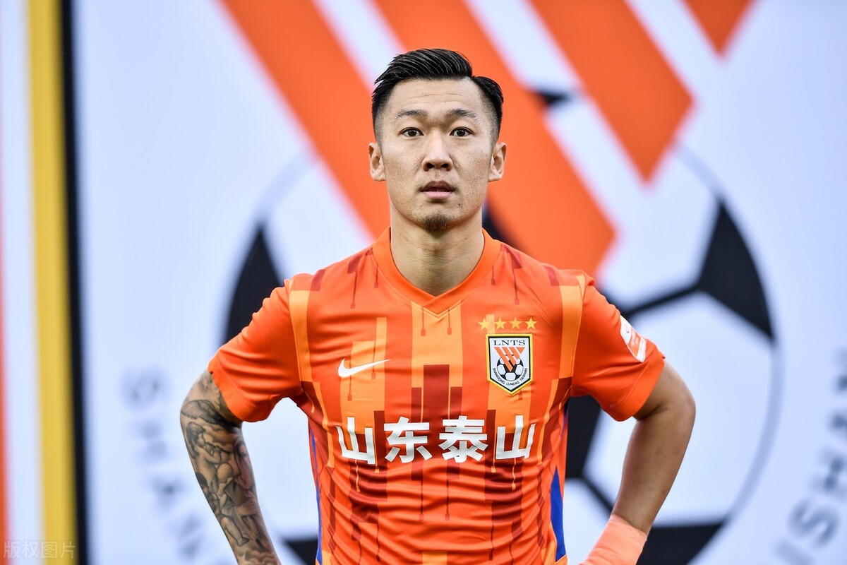 徐新爆发，郝伟功不可没！曾被嘲马竞名宿，今成国足铁腰