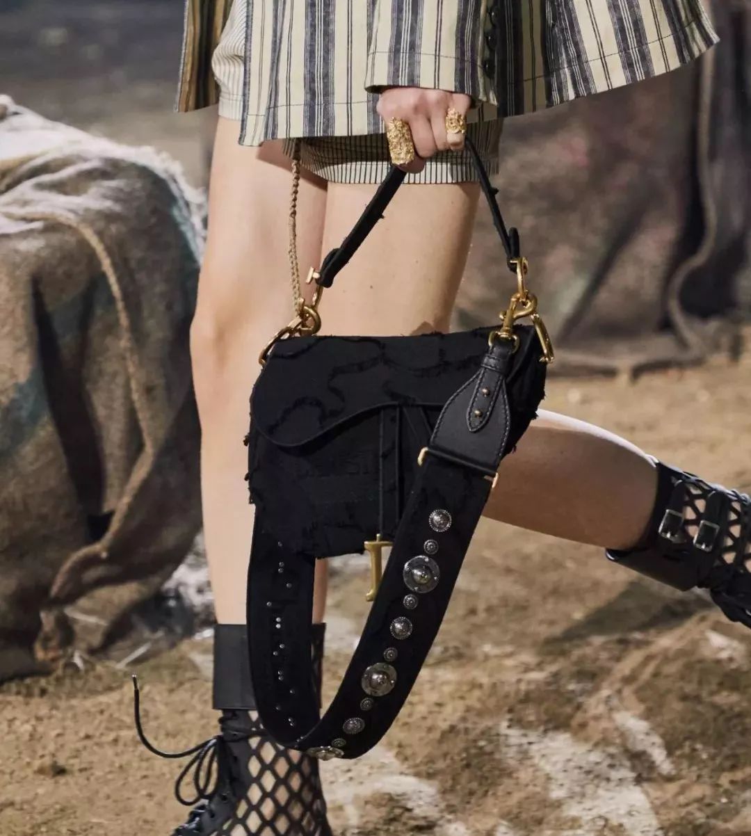 dior值得买的马鞍包是哪款,dior最好的十款包