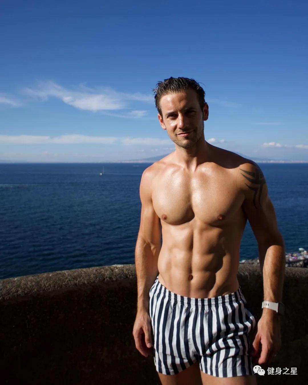 酷似海王的男模,酷似陈冠希的肌肉男