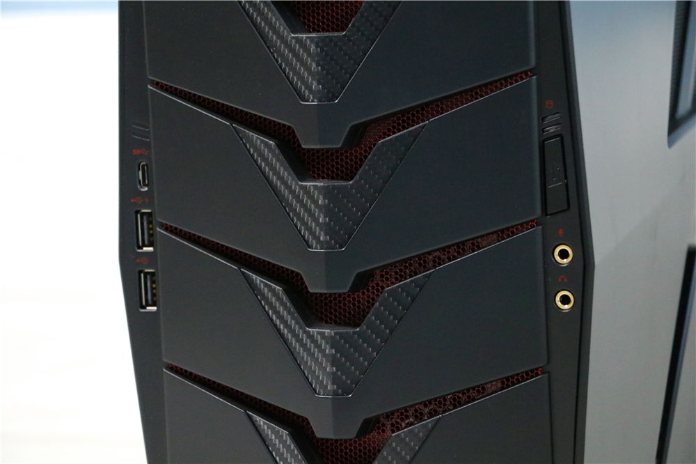 全套定制，吃鸡办公无所不能，微星宙斯盾3深度体验