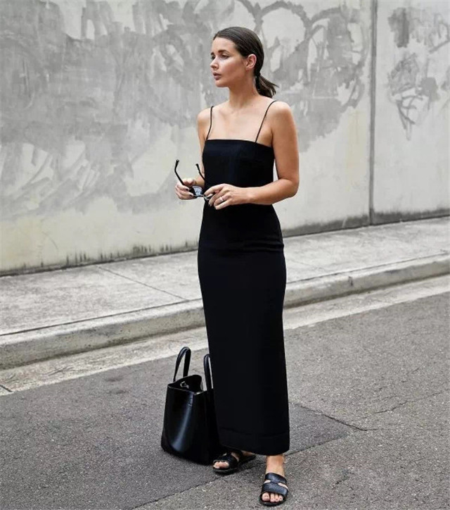 脚踝粗的女人夏天穿什么,如何穿衣显脚踝细