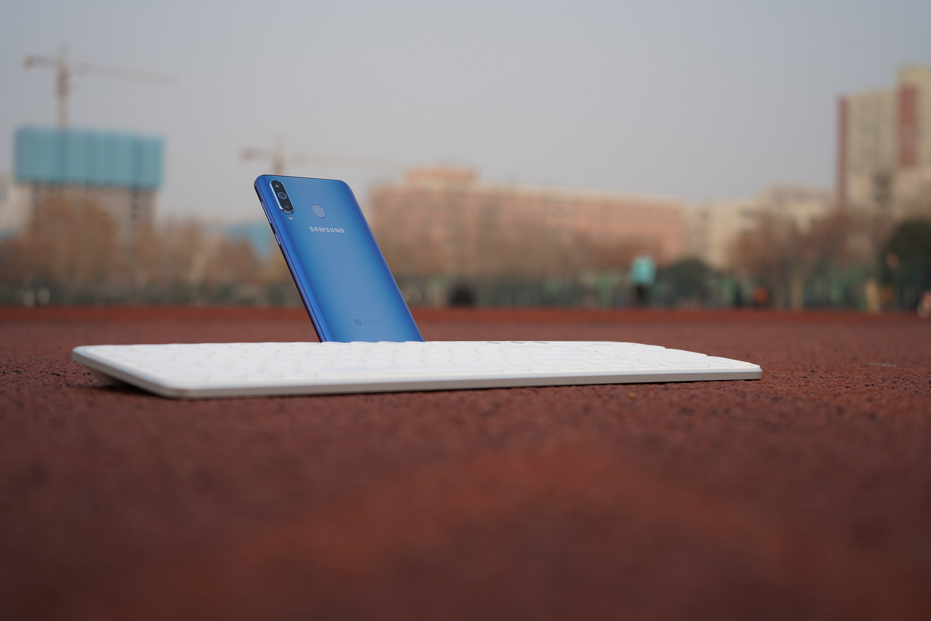 高颜值高质量的蓝牙键盘,米物双模键盘手感