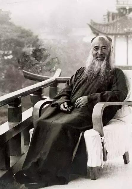 近现代维吾尔族人物画家,近现代画家谁的画最值钱