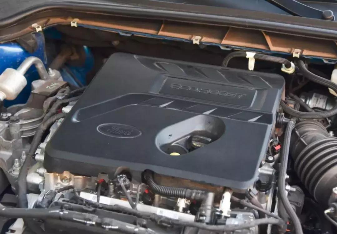 福克斯和朗逸比较,a级轿车大众朗逸参数