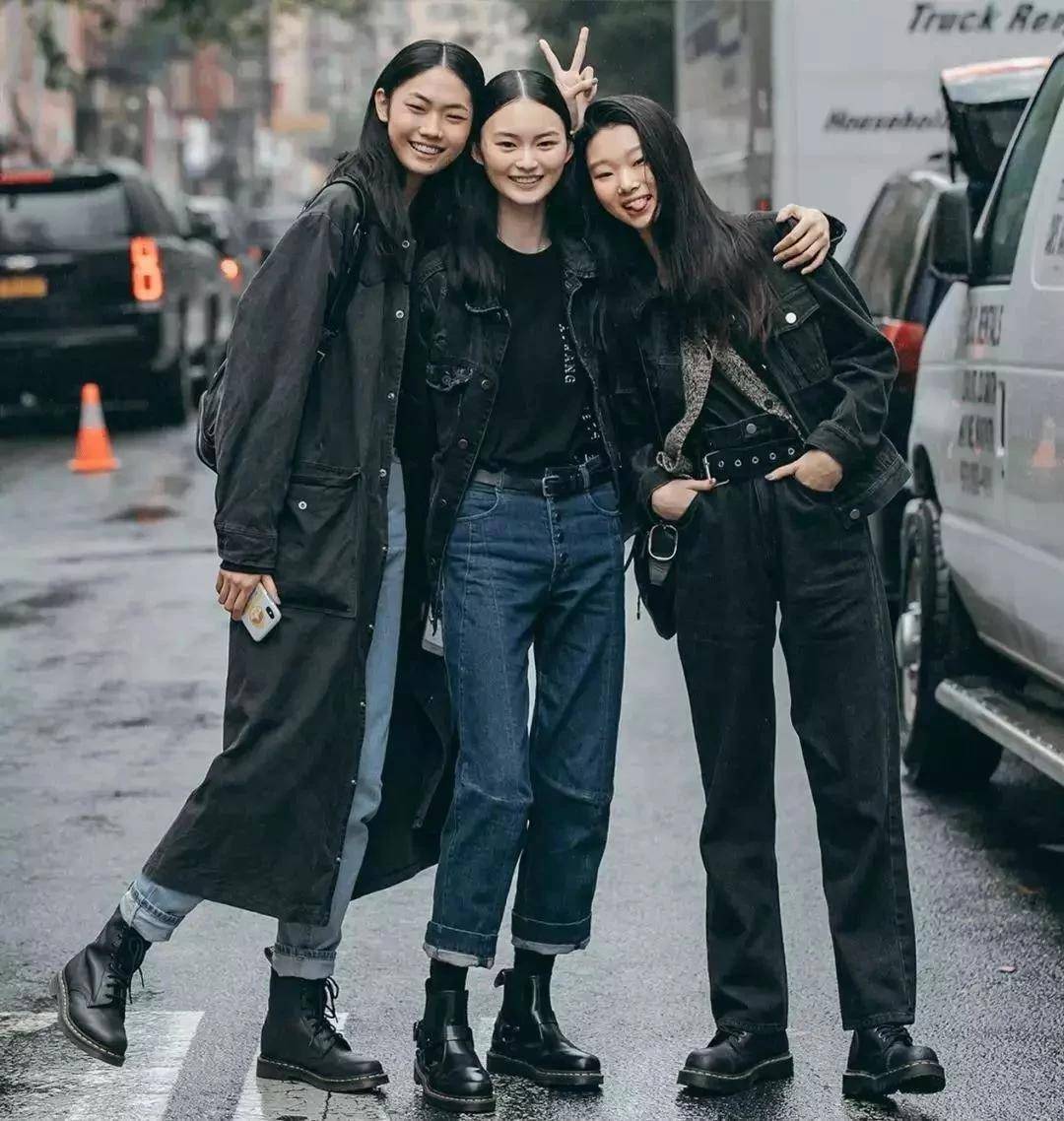 休闲百搭小白鞋是您的最佳搭配,秋天必备百搭鞋