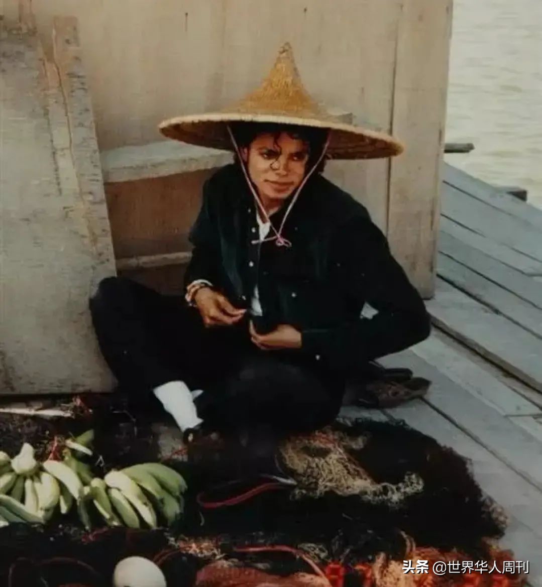 30多年前迈克尔杰克逊来中国,迈克尔杰克逊第一次去中国农村