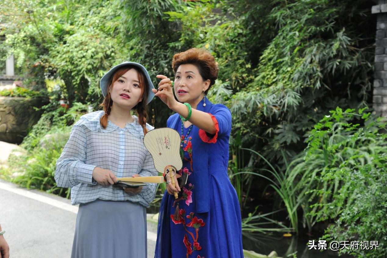 艺术与美食都不可或缺，超级红人节大V天艺村之行