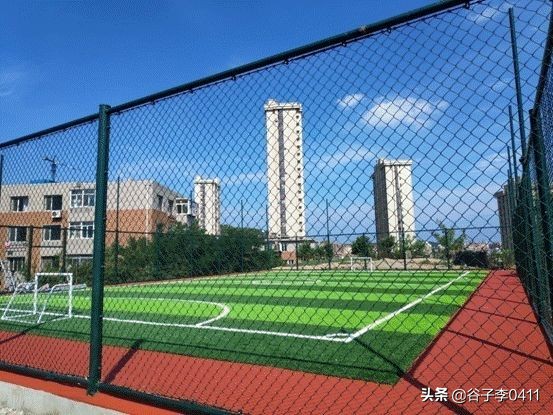 大连大型足球场,大连新足球场地在哪