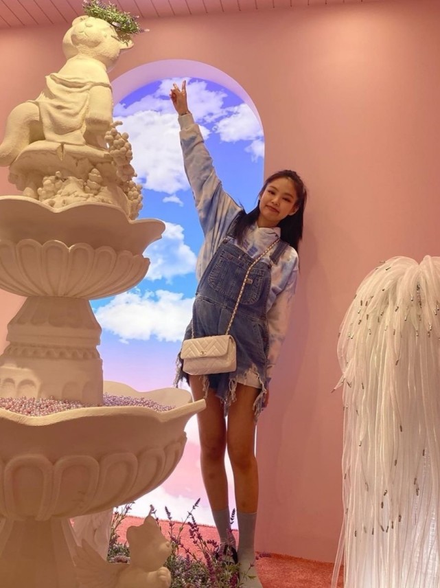 jennie粉墨写真,jennie穿搭小香风照片