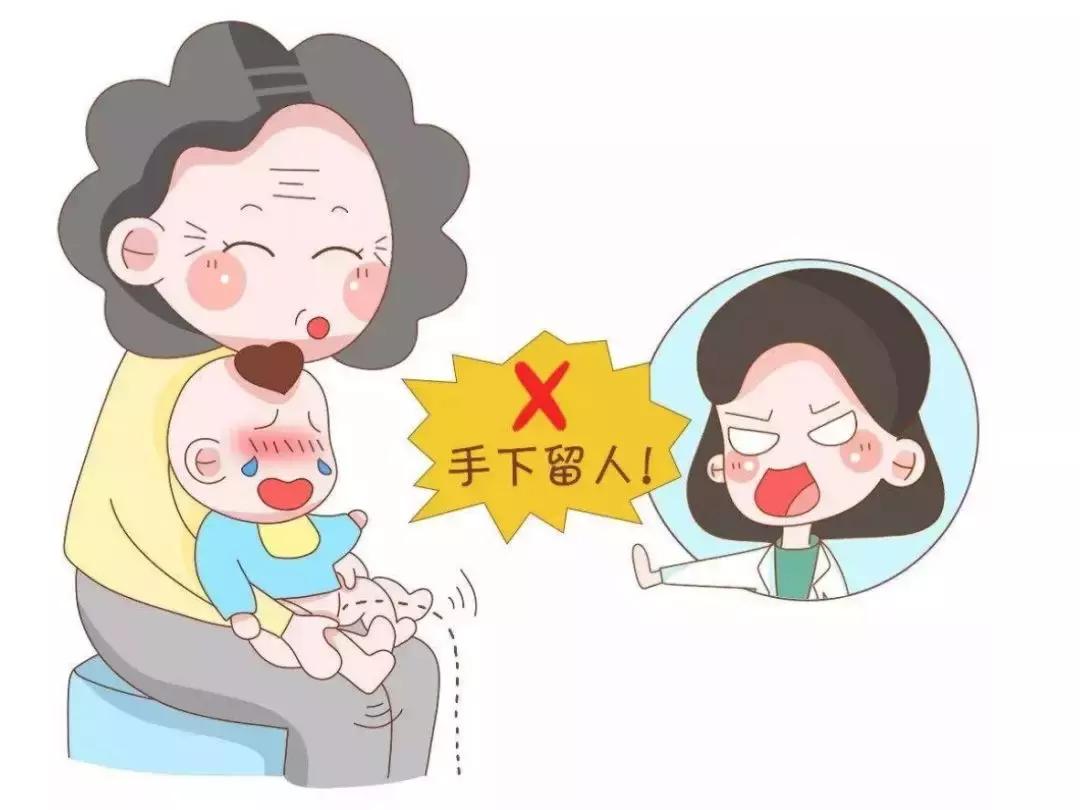 穿开裆裤的宝宝随地小便,穿开裆裤的宝宝随地大便