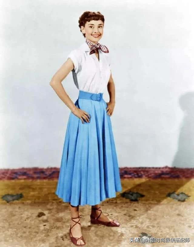 丝巾怎么选颜色高贵优雅百搭,怎样选最好质量的丝巾好看又洋气