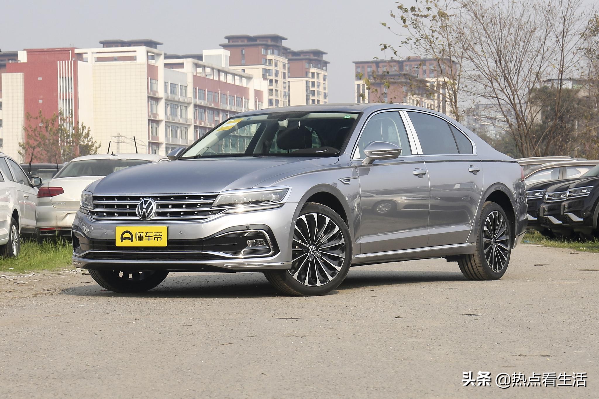 大众辉昂的优点和缺点,二手车辉昂建议买吗有什么缺点