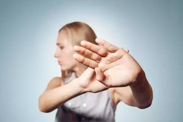 把艾滋病传染给别人是犯罪的吗,把艾滋病传染给别人犯不犯法