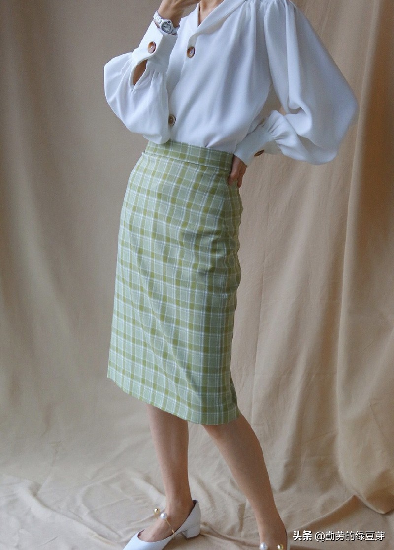 春夏秋冬服装搭配合集,春夏服装搭配总结