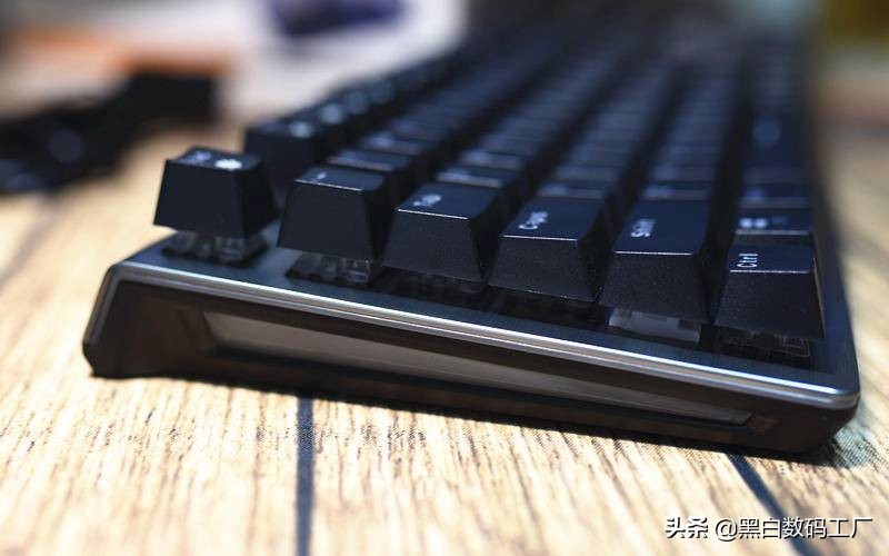 自从用了机械键盘就再也用不回电容胶了