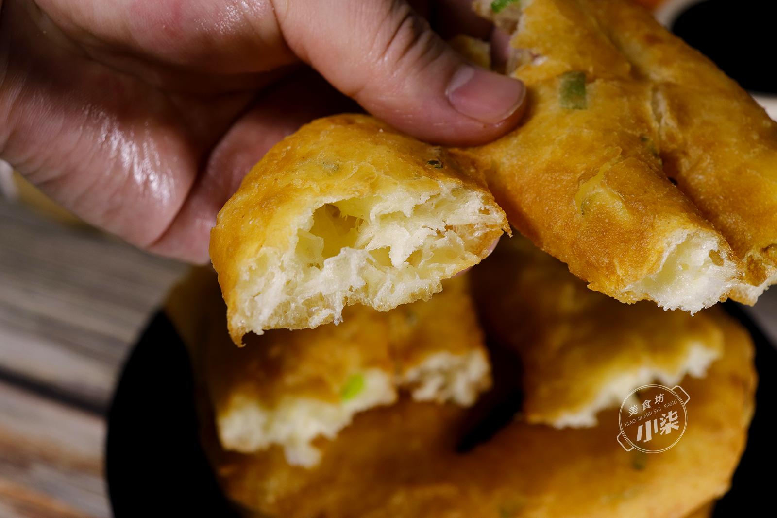 不揉面做葱油饼的做法,葱油饼和油条和面的手法有区别吗