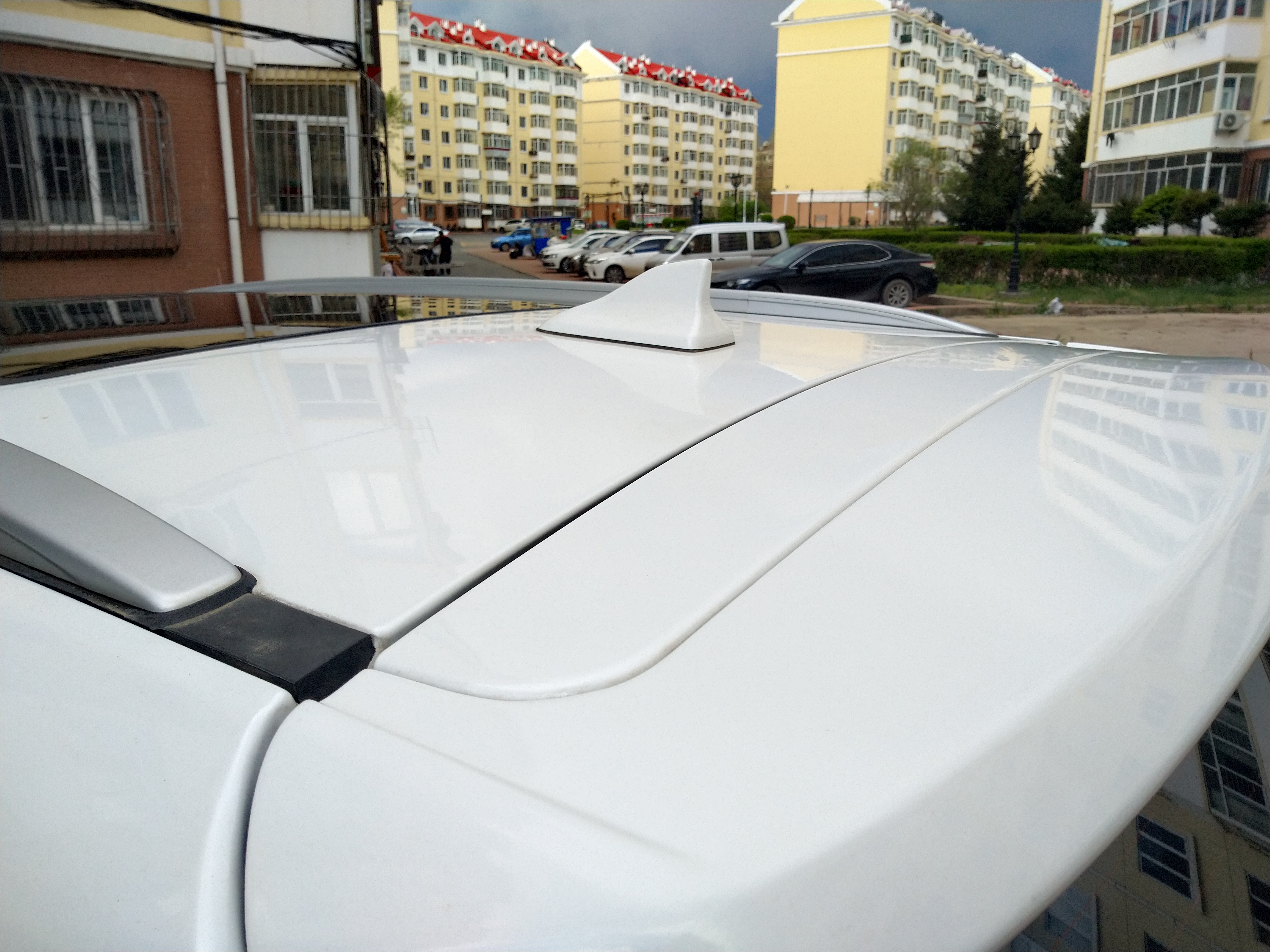 汽车漆面保养镀晶还是镀膜好,汽车漆面镀膜视频教程