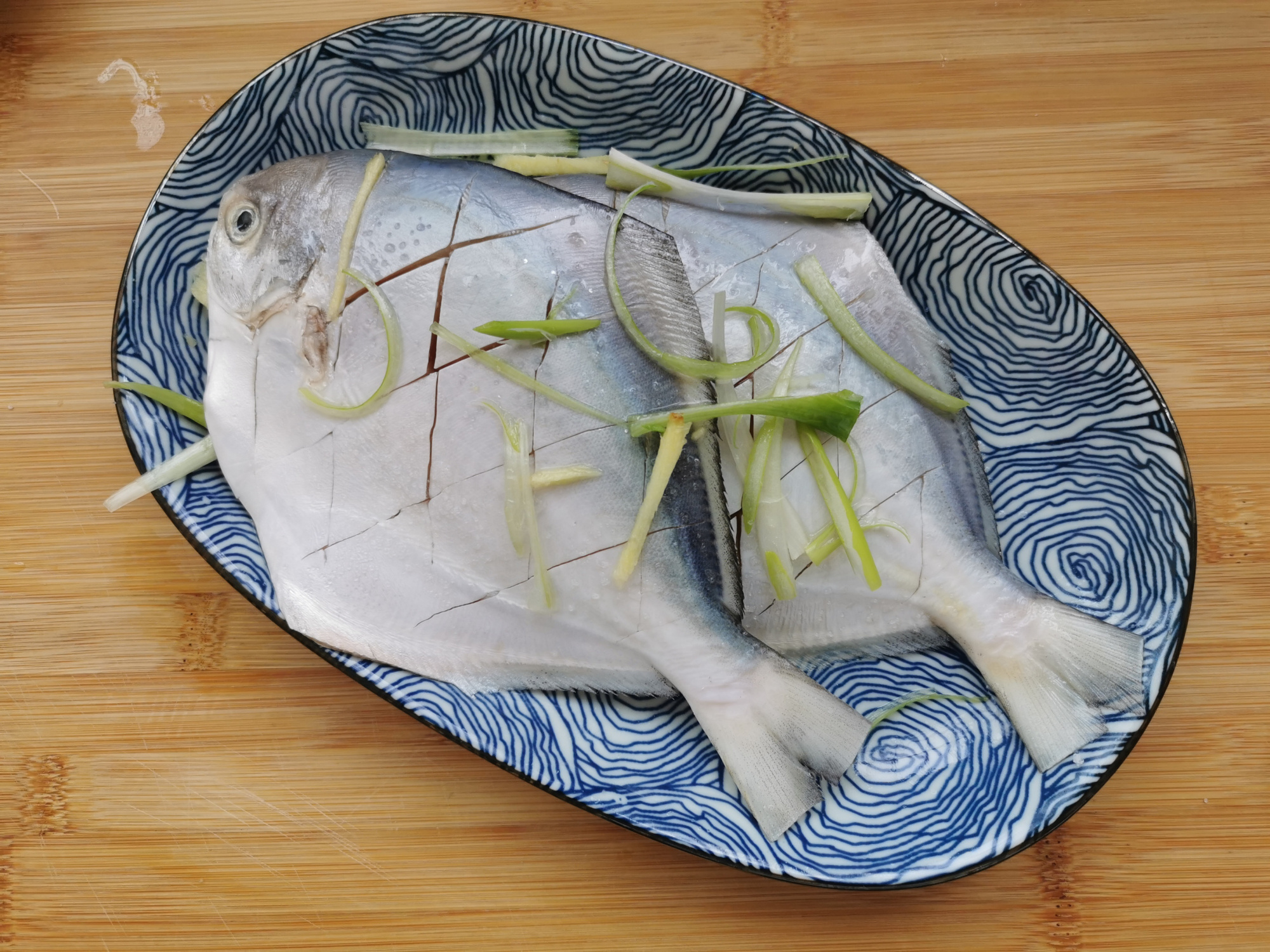 鲳鱼这么烧绝对够味简单又快捷,鲳鱼的做法清蒸几分钟最好