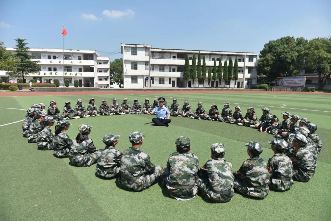 为人民办实事的警察高光时刻,民警为群众办实事典型经验材料