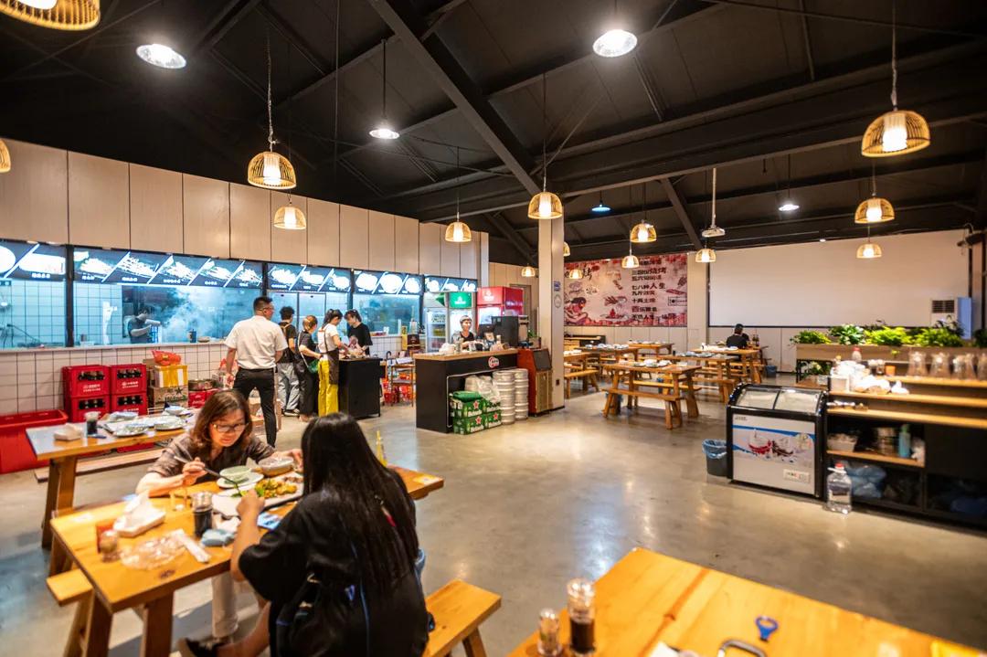 藏在新桥的宝藏夜市，邀你一起狂欢开学季