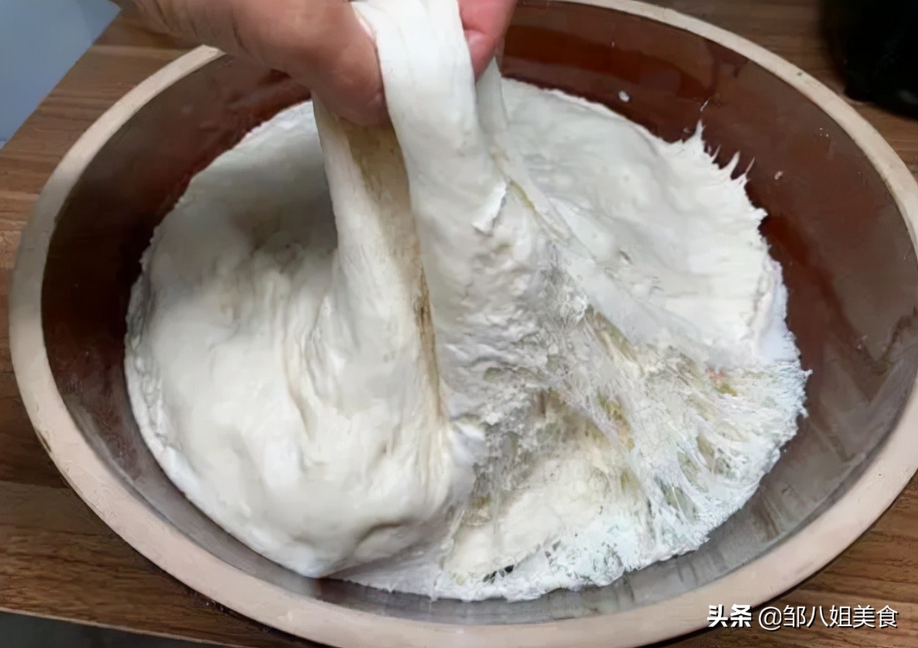 包子馒头醒发多久才可以蒸,蒸包子馒头掀开笼回缩怎么回事