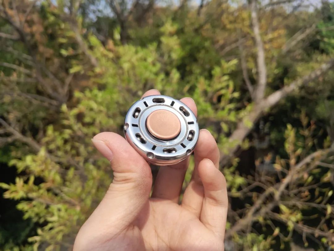成年人能玩的指尖陀螺,随时随地玩的指尖陀螺