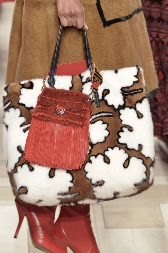 一个包解决不了的问题,一个包搞定不了的事情