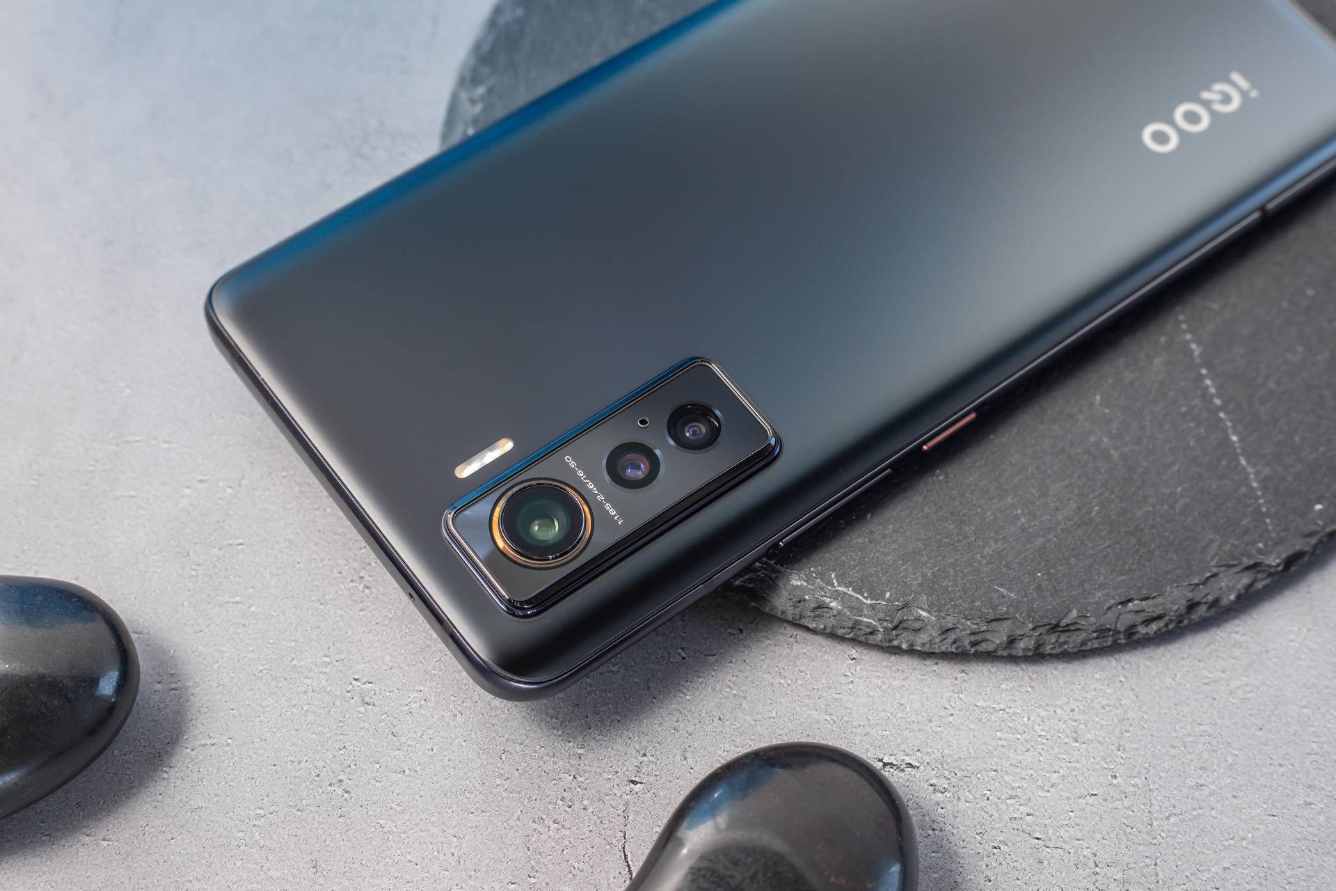 为什么kpl用iqoo5,iqoo5pro王者荣耀kpl