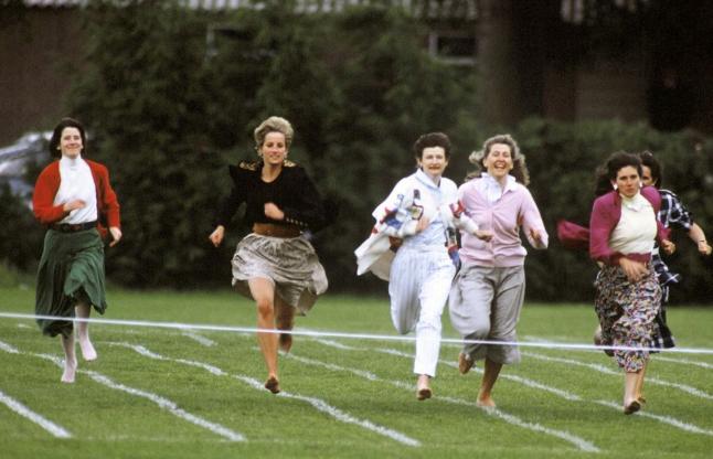 戴安娜母亲教育孩子,戴安娜是个好母亲吗