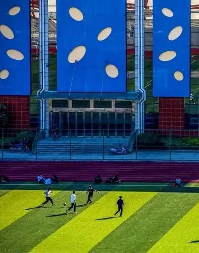 150元收一张银行储蓄卡？大学生成卡贩眼中“香饽饽”