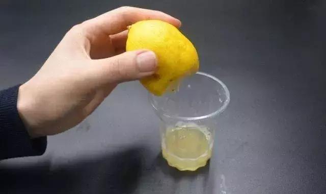 花椒水敷脸可以祛痘吗,每天泡生姜花椒水可以美容皮肤吗