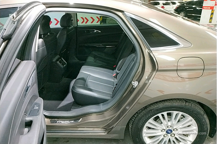 被忽视的福特金牛座,被低估的日系豪车